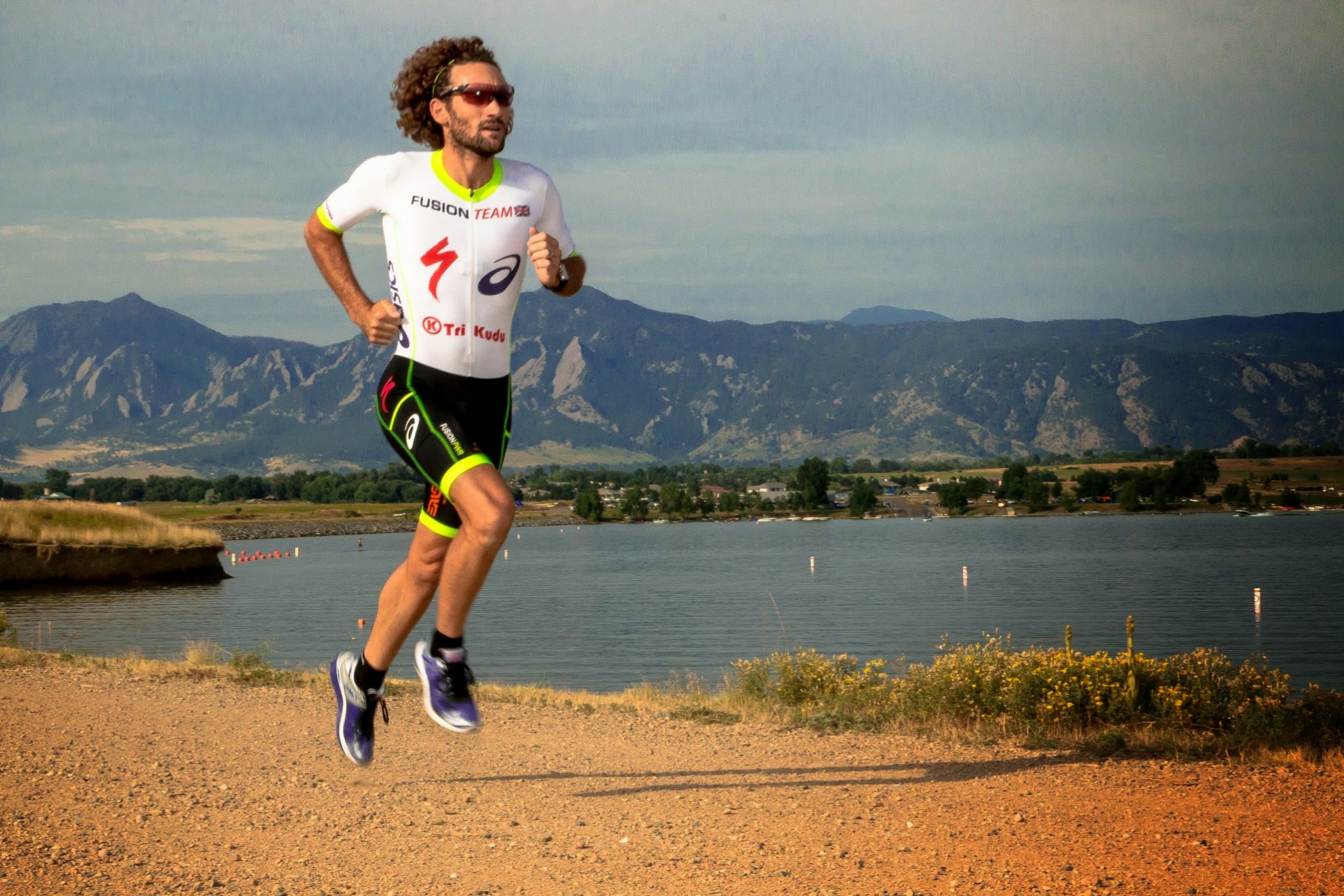 fusion-speed-suit-tim-don-lakeside-mountains.jpg fusion-speed-suit-tim-don-lakeside-mountains.jpg